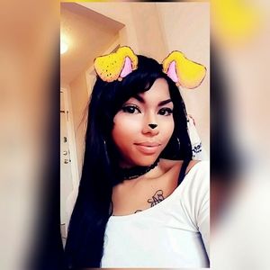 Meet your Posher, Monique